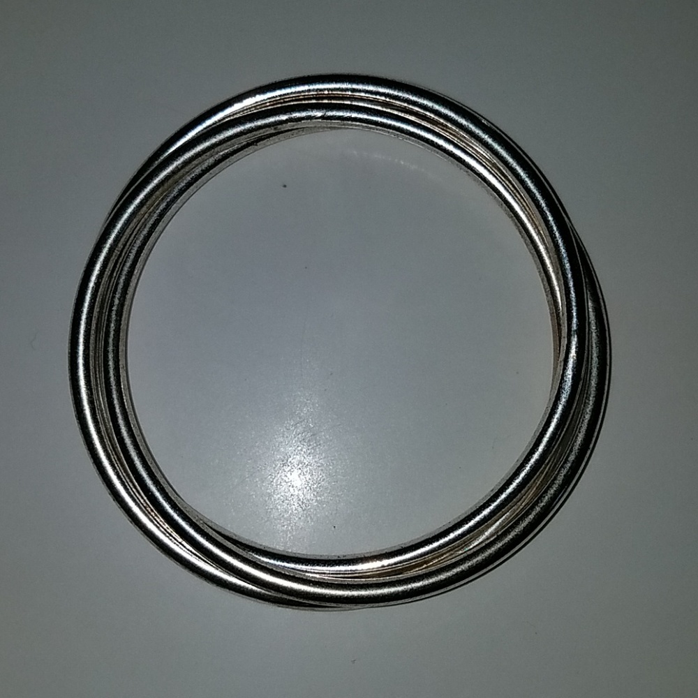 Silver bangles - Picture 3 of 4
